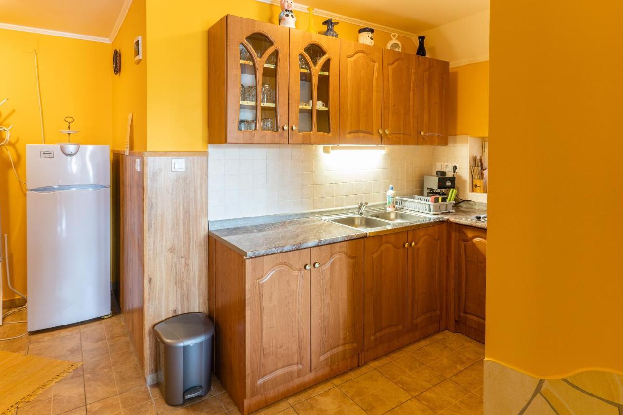 Gal Apartmanhaz Harkany Exterior photo
