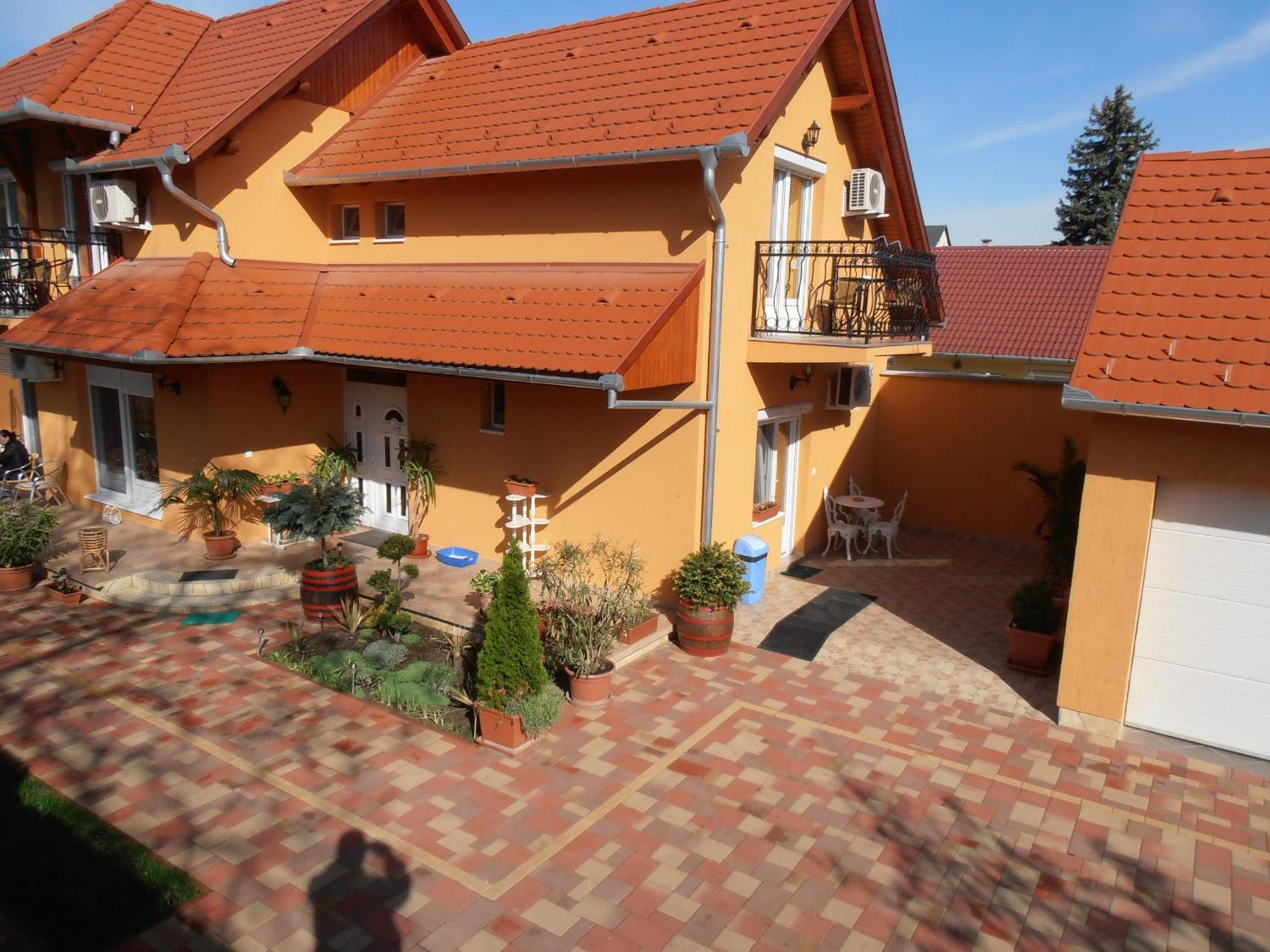Gal Apartmanhaz Harkany Exterior photo