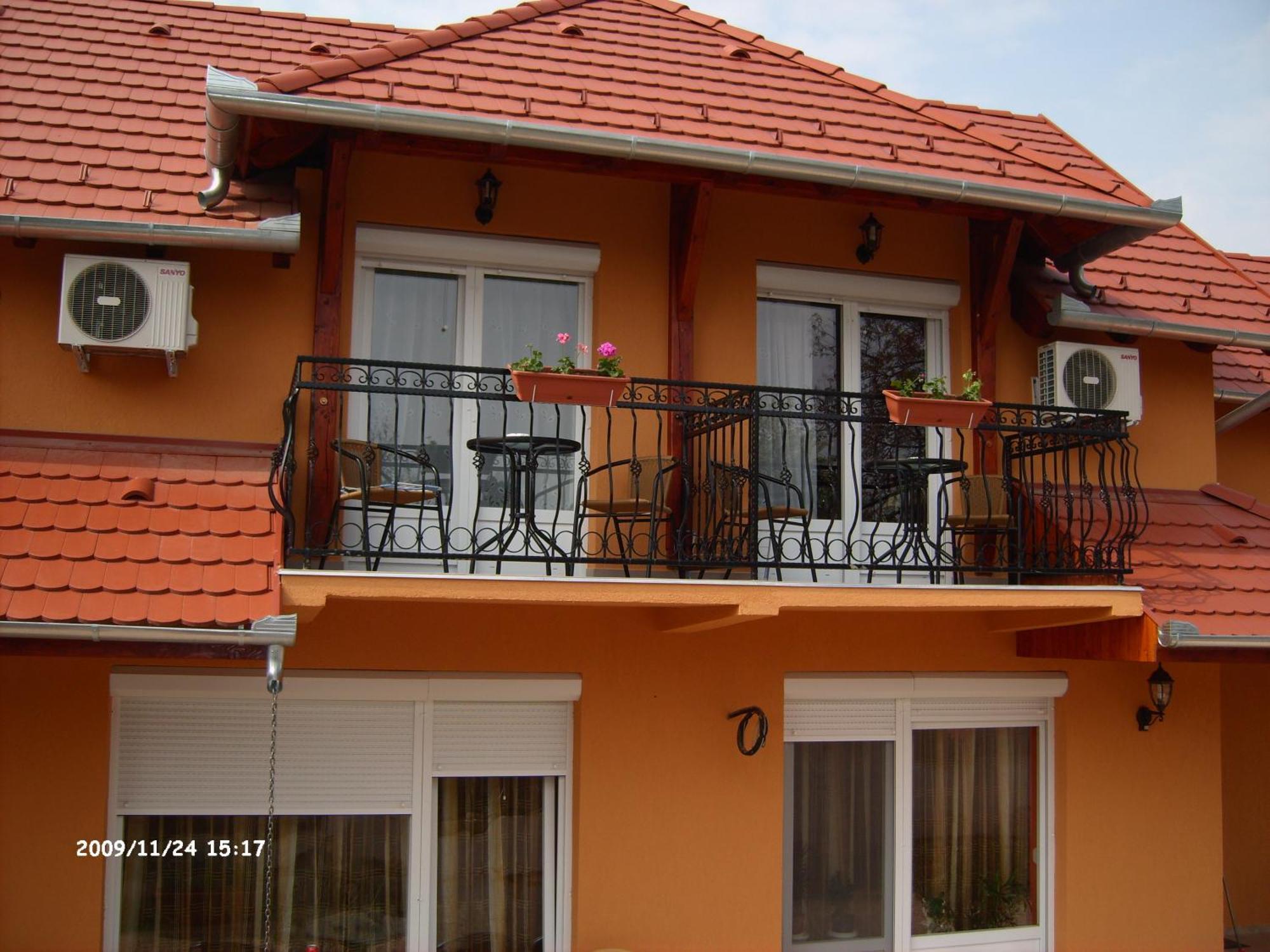 Gal Apartmanhaz Harkany Exterior photo