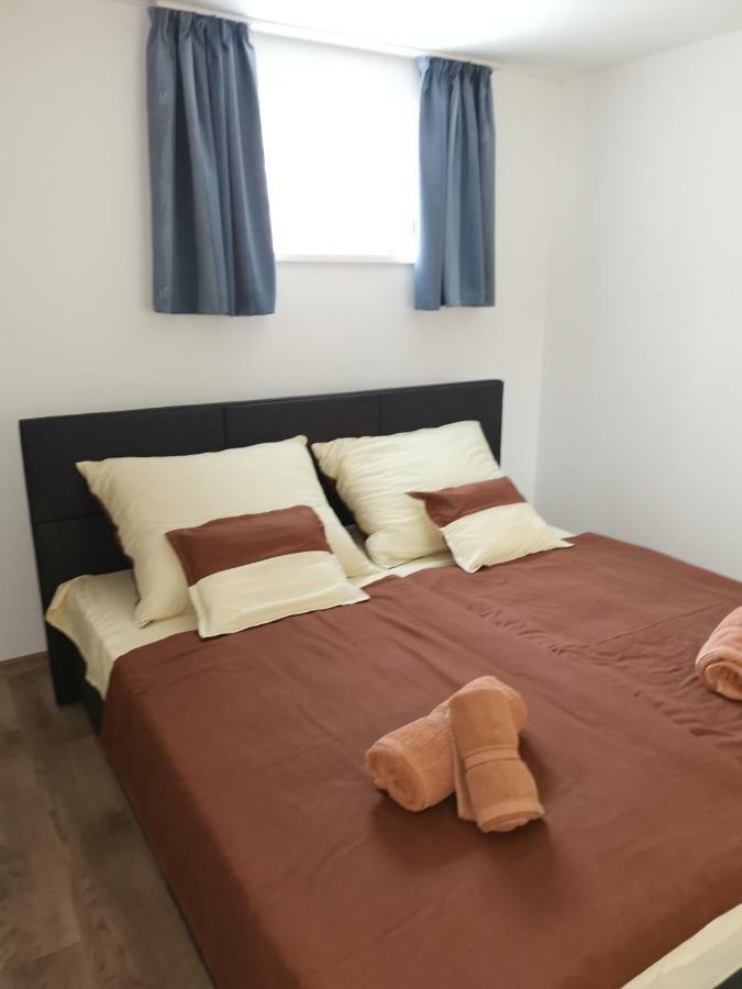 Gal Apartmanhaz Harkany Exterior photo