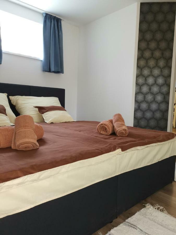 Gal Apartmanhaz Harkany Exterior photo