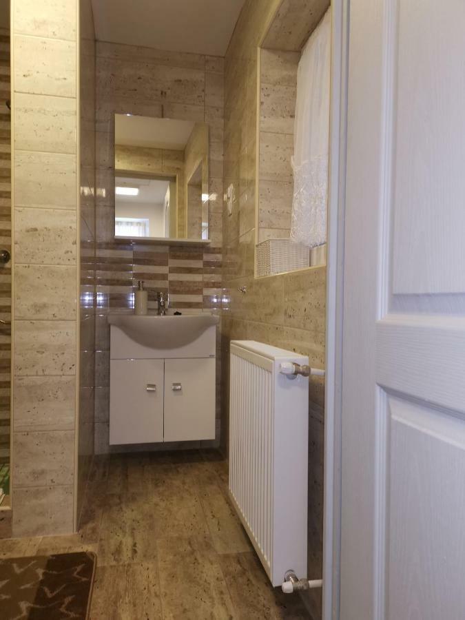Gal Apartmanhaz Harkany Exterior photo