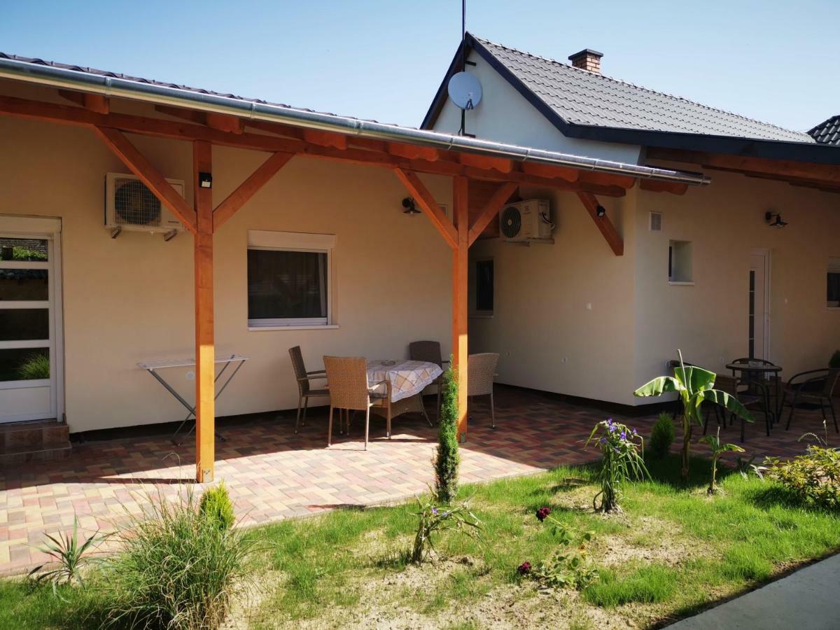 Gal Apartmanhaz Harkany Exterior photo